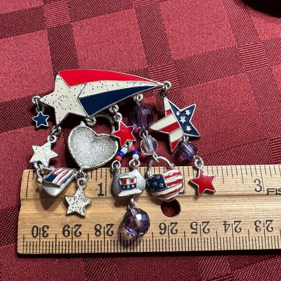 Patriotic Pins Apple & Star lot of 2 - Picture 7 of 7
